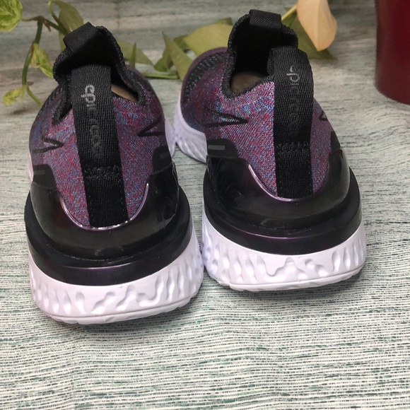 COPY - Nike Epic phantom react Flyknit GS  Size 5Y - Picture 3 of 8